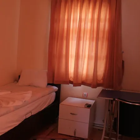 Guest house Sultan Pansion Bird Paradise