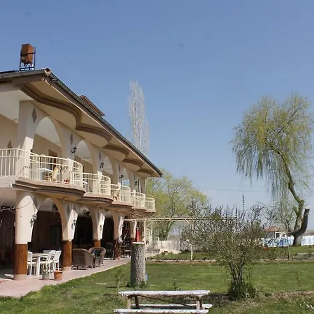 Casa de hóspedes Sultan Pansion Bird Paradise *