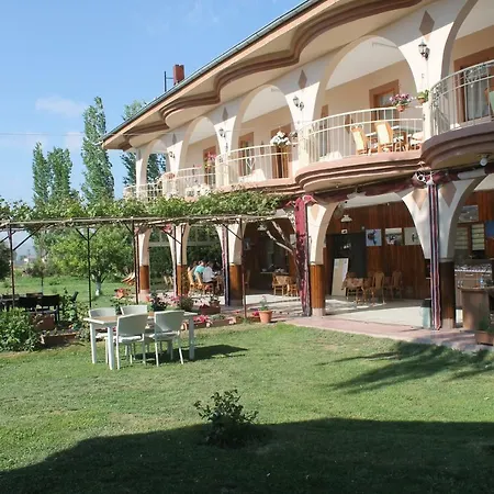 Sultan Pansion Bird Paradise * Ovaciftlik