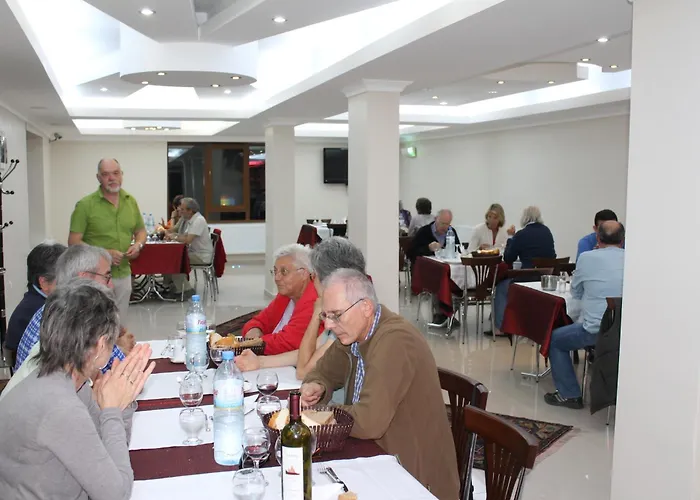 Sultan Pansion Bird Paradise