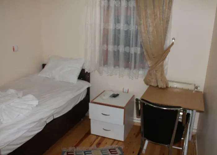 Sultan Pansion Bird Paradise