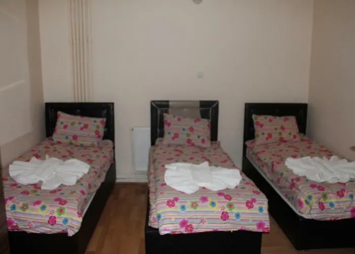 Sultan Pansion Bird Paradise * Ovaciftlik