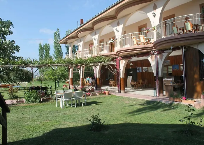 Sultan Pansion Bird Paradise * Ovaciftlik